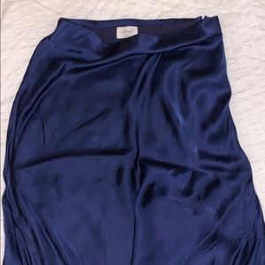 Aritzia mid length satin skirt